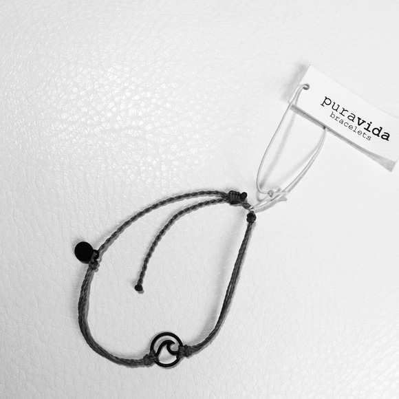Wave Charm Puravida bracelet
FINAL - Picture 5 of 8